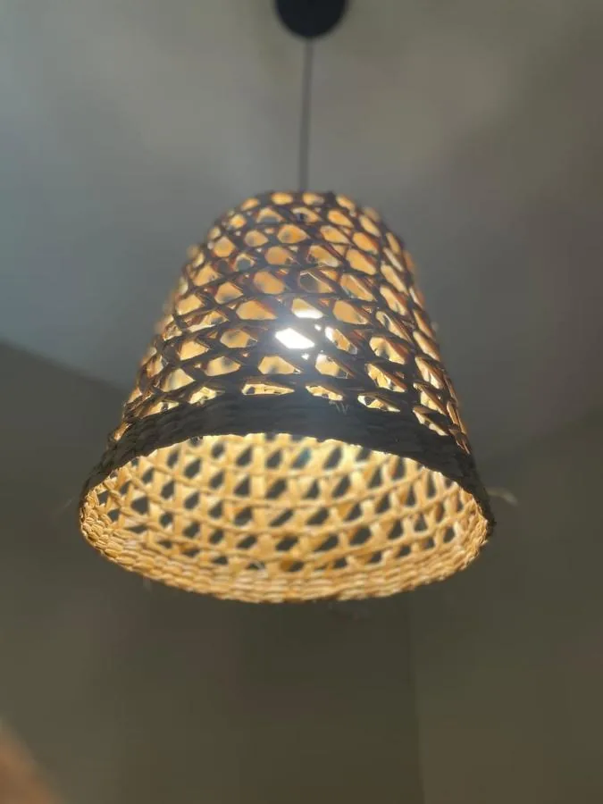 Luminária elegante de cabeceira