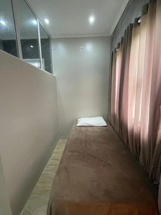Cama de solteiro confortável
